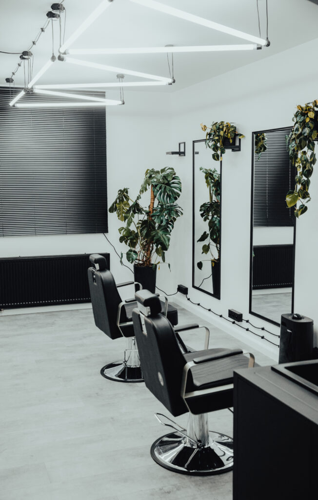 Zdjęcie nowoczesnego wnętrza barbera w Bielsku-Białej.