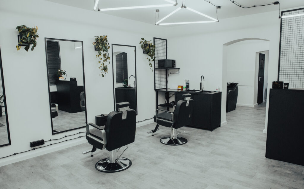 Zdjęcie nowoczesnego wnętrza barbera w Bielsku-Białej.